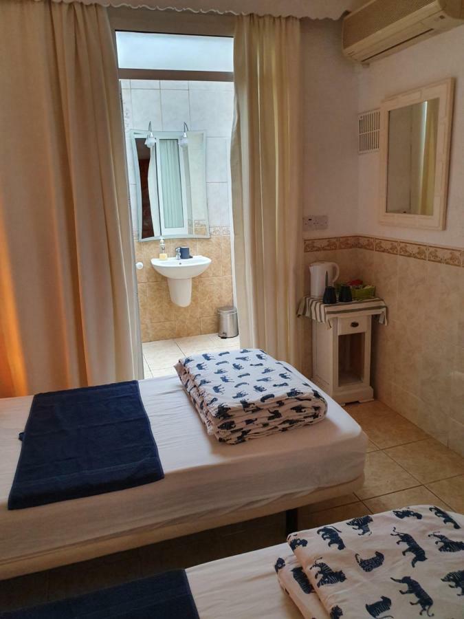 Roberto Guest House 베날마데나코스타 외부 사진